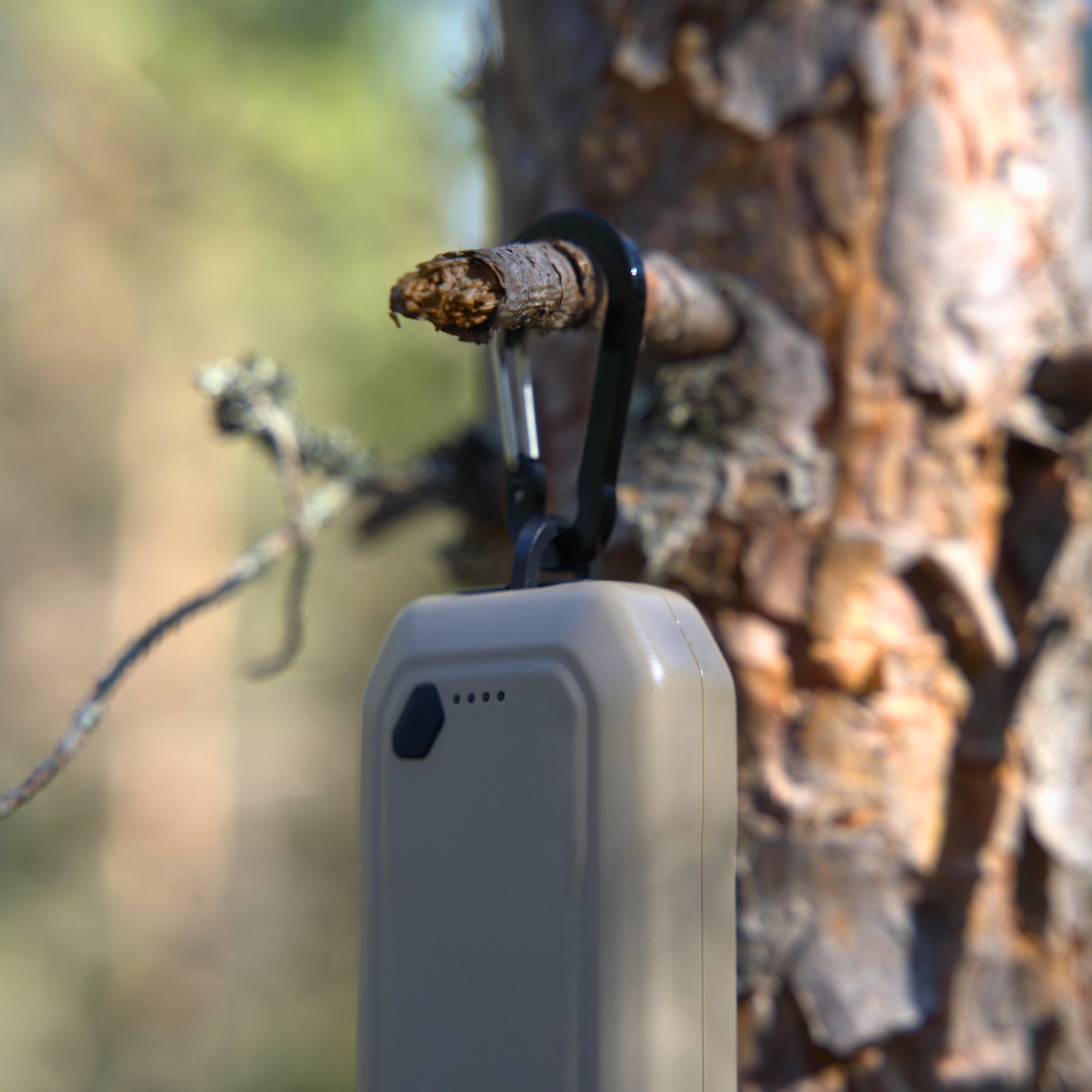 3-in-1 Fästing/Myggdosa, 9600 mAh Powerbank & Ficklampa